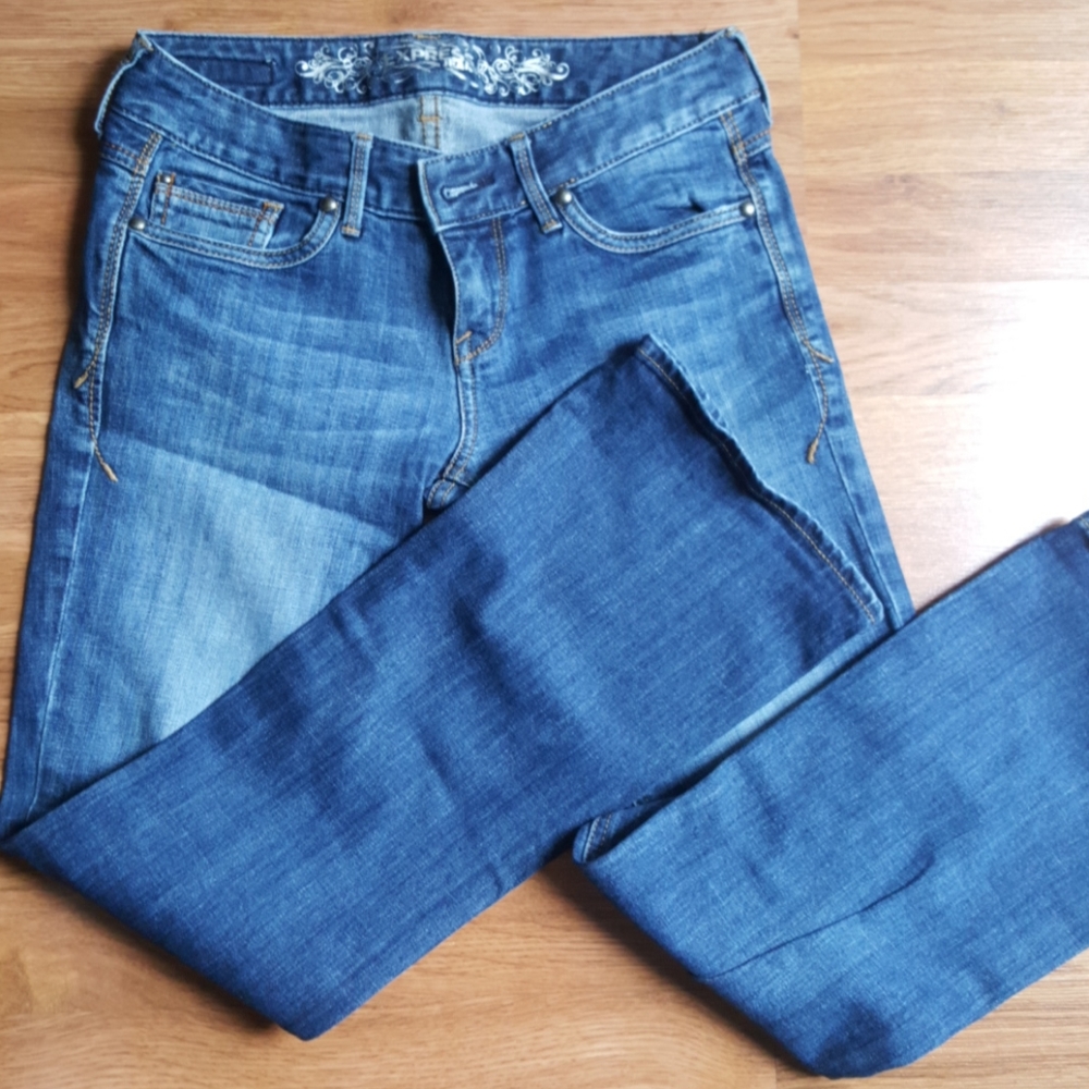 Express Stella Jeans boot cut, low rise 0 short